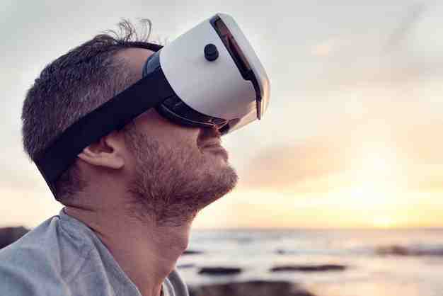 vr-wearing-a-man